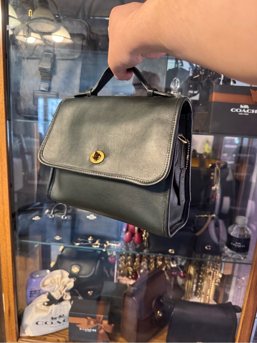 Vintage Coach Courts - Picture 3 of 15
